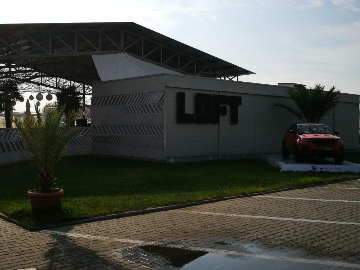 Luxury Studio 42 De Silva Mamaia Exterior photo