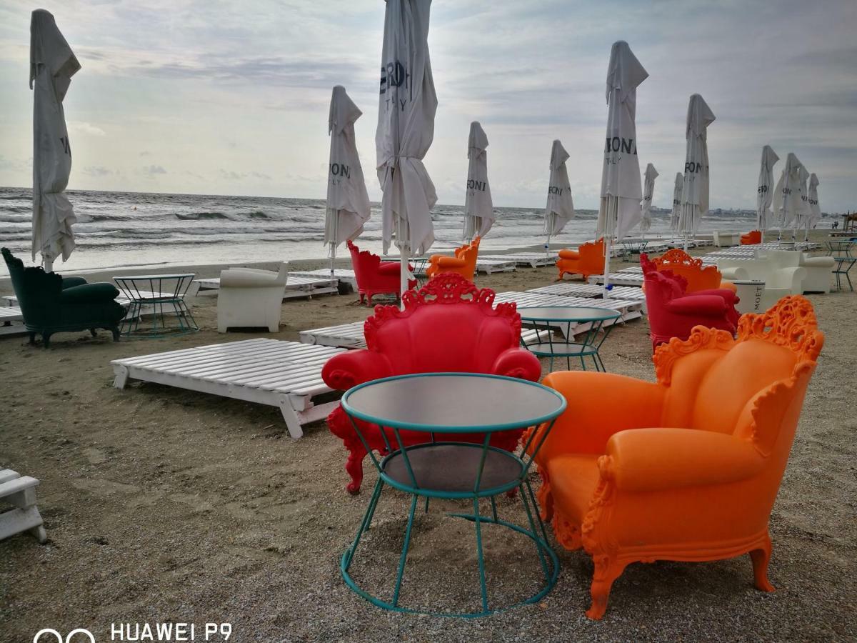 Luxury Studio 42 De Silva Mamaia Exterior photo