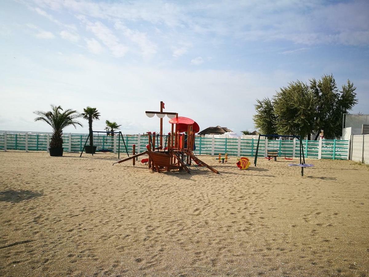 Luxury Studio 42 De Silva Mamaia Exterior photo