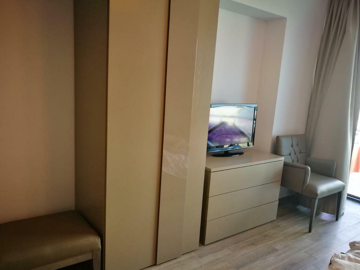Luxury Studio 42 De Silva Mamaia Exterior photo